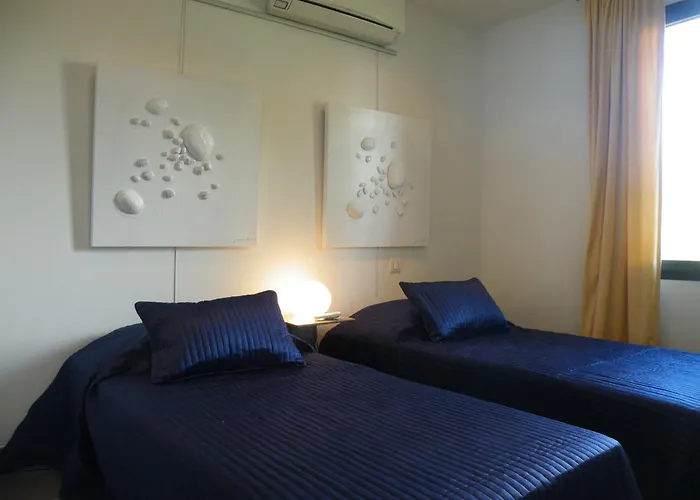 Le Hameau de la Crique de l'Anglaise